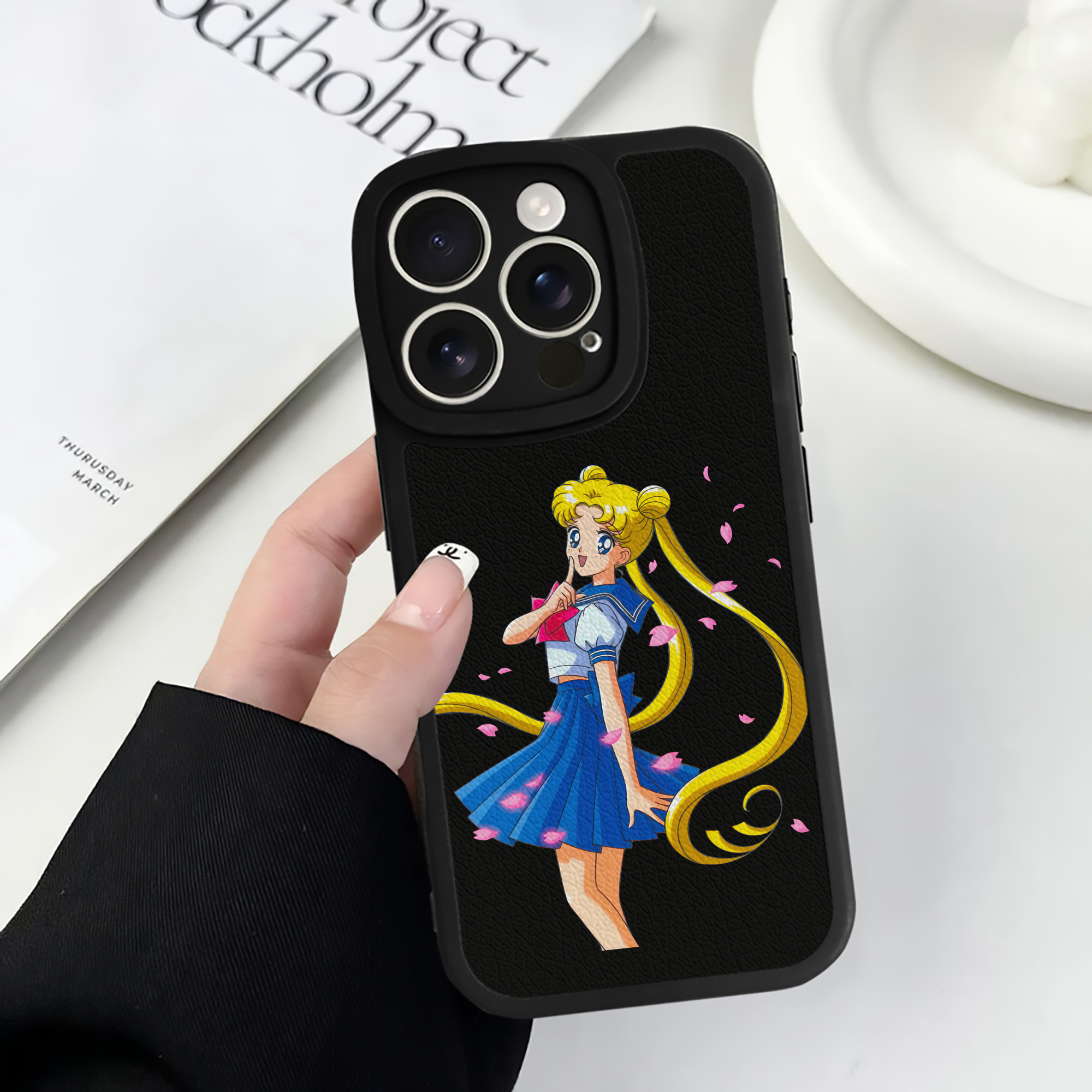 （画像用） 美少女戦士セーラームーン 愛野 美奈子 あいの みなこ Sailor Moon Aino Minako 【iPhone 16シリーズ対応】シリコンスマホケース（レザー調） 材質：シリコン